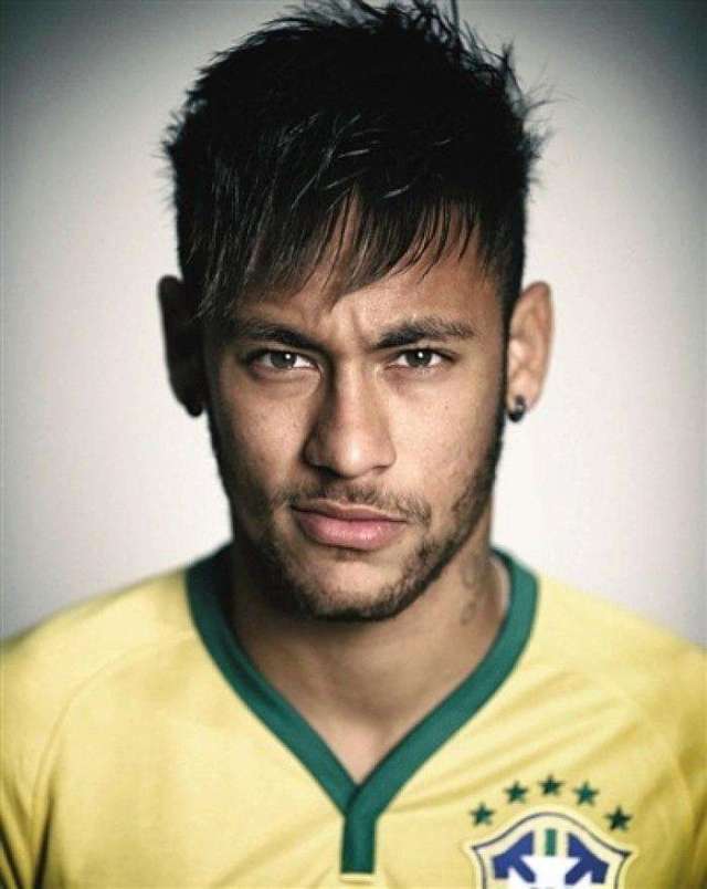 欧冠92年改制后戴帽数前10：梅西、C罗8次第1，姆巴佩5次第4（自1992年欧冠改制以来戴帽次数前十：梅西、C罗8次并列第一，姆巴佩5次列第4）